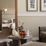 מלון Basilica 4*